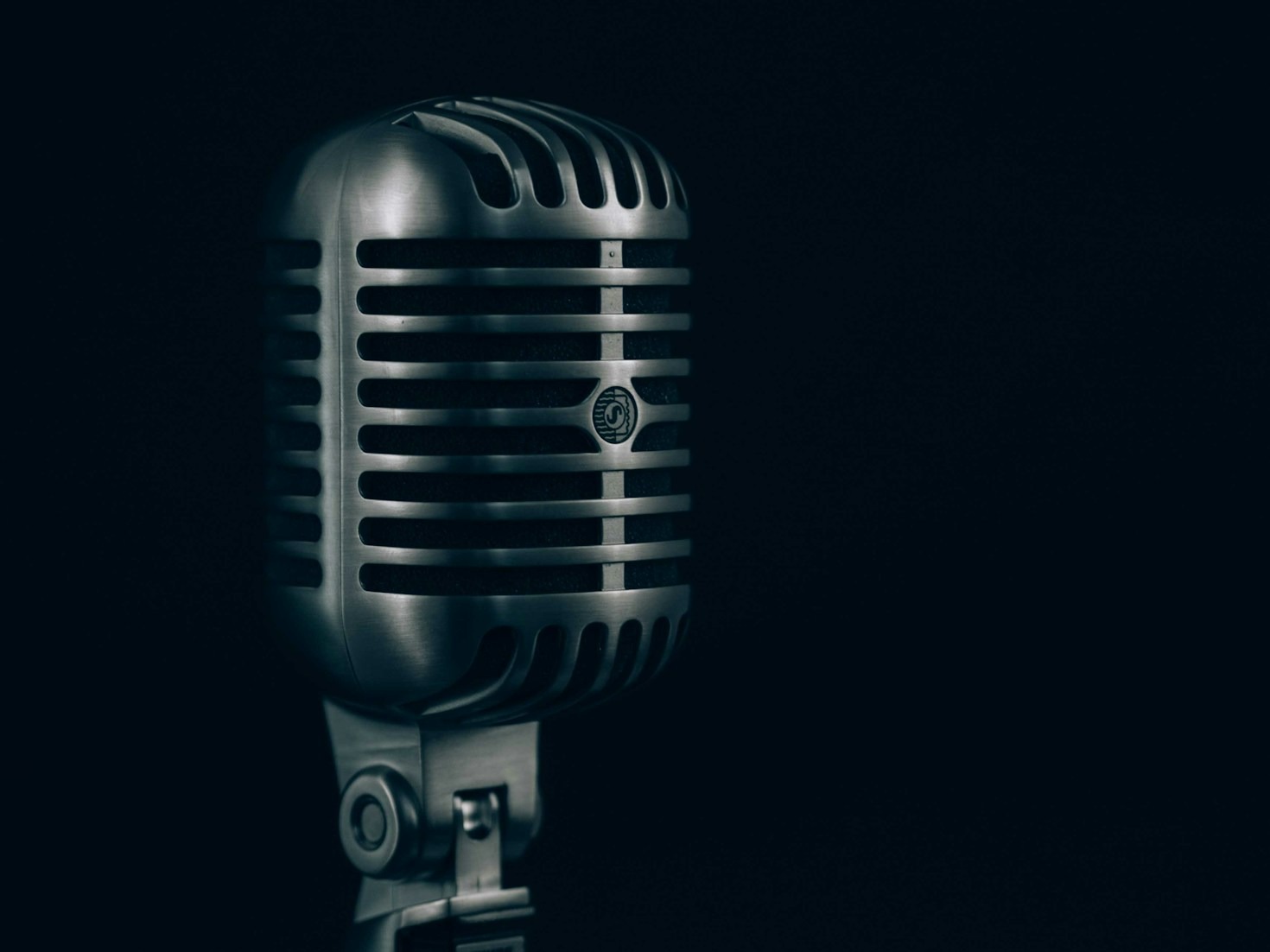 The Role of Hà Nội Radio in Community Engagement